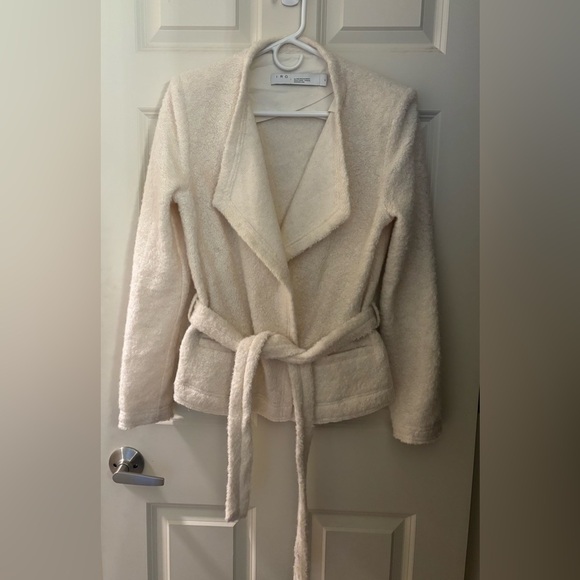 IRO Iquitos Boucle Jacket in White, Size 42/8 - Picture 6 of 12